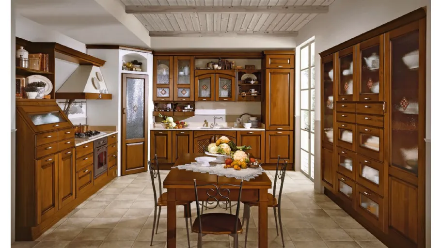 Cucina Classica Etrusca angolare in legno e vetro decorato di Aran