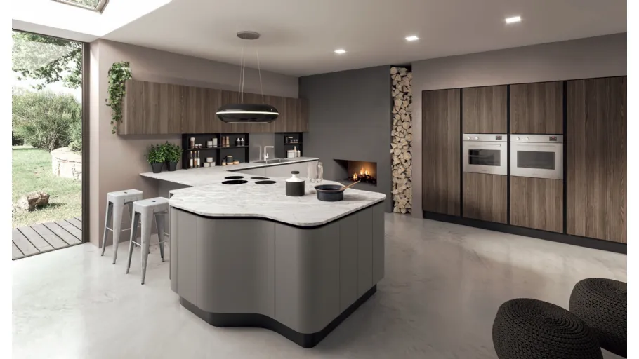 Cucina Design con penisola Penelope in HPL Grigio e HPL Noce con top in marmo di Carrara spazzolat