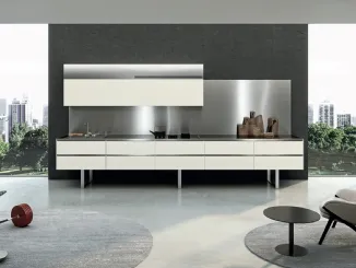 Cucina Design lineare Sipario in Fenix Bianco Kos e Acciaio inox di Aran