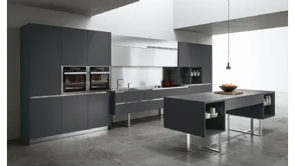 Cucina Design con isola Sipario in Fenix Grigio Bromo di Aran