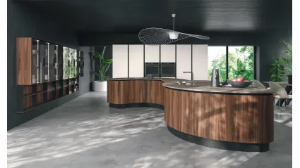 Cucina Design Volare con isola centrale dalle forme curvilinee in Legno di Aran