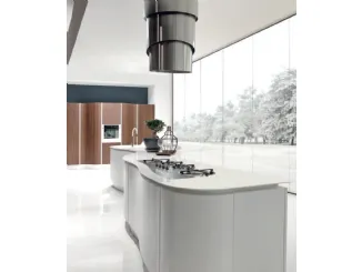 Cucina Design curvilinea dalla forma sinuosa Volare in laccato Bianco lucido di Aran