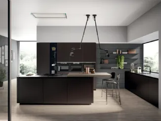 Cucina Moderna con isola in vetro opaco Caffè e penisola in impiallacciato Rovere safari Glass 2 0 di Arredo3