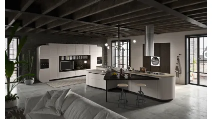 Cucina Moderna con grande isola centrale Vita Bella in laccato Corda opaco di Aran