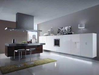 Cucina Free ebano precomposto e laccato lucido bianco di Composit